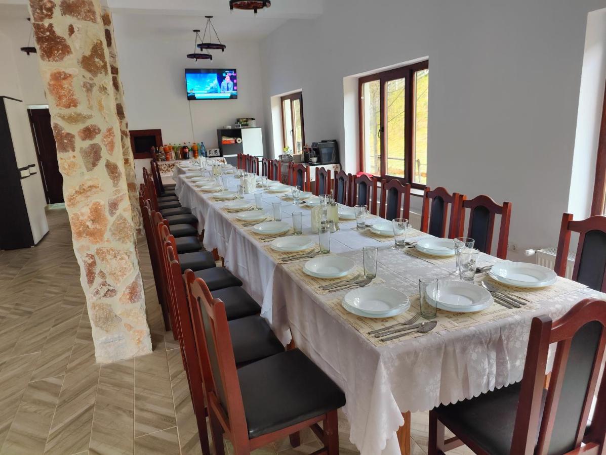 Pensiunea Trei Brazi Arieşeni Extérieur photo