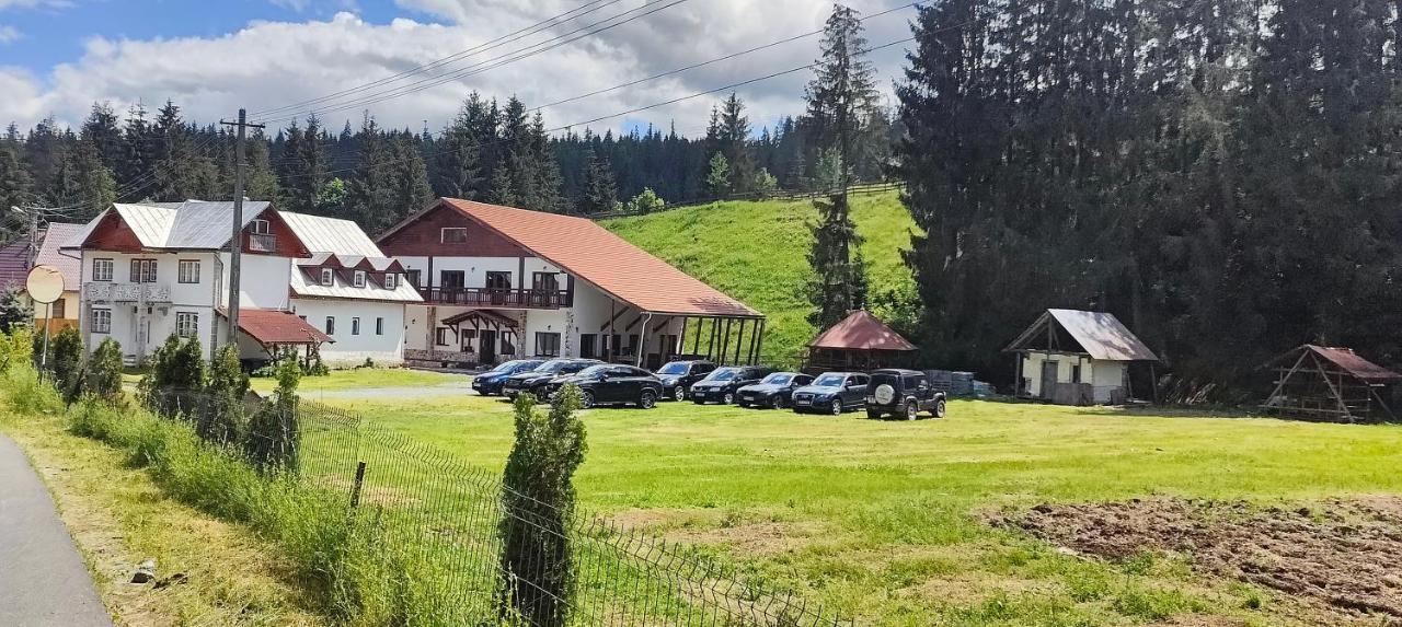 Pensiunea Trei Brazi Arieşeni Extérieur photo