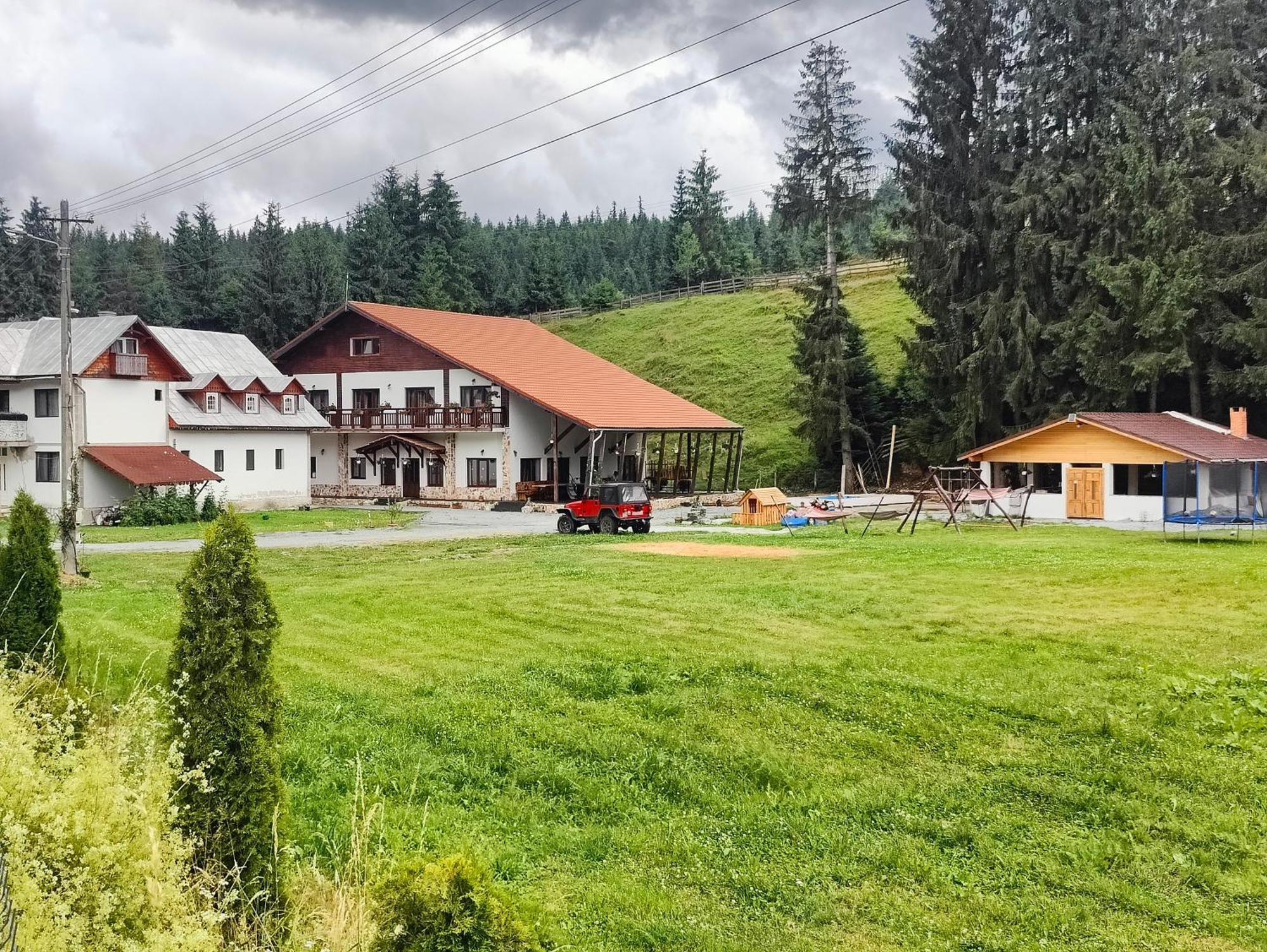 Pensiunea Trei Brazi Arieşeni Extérieur photo