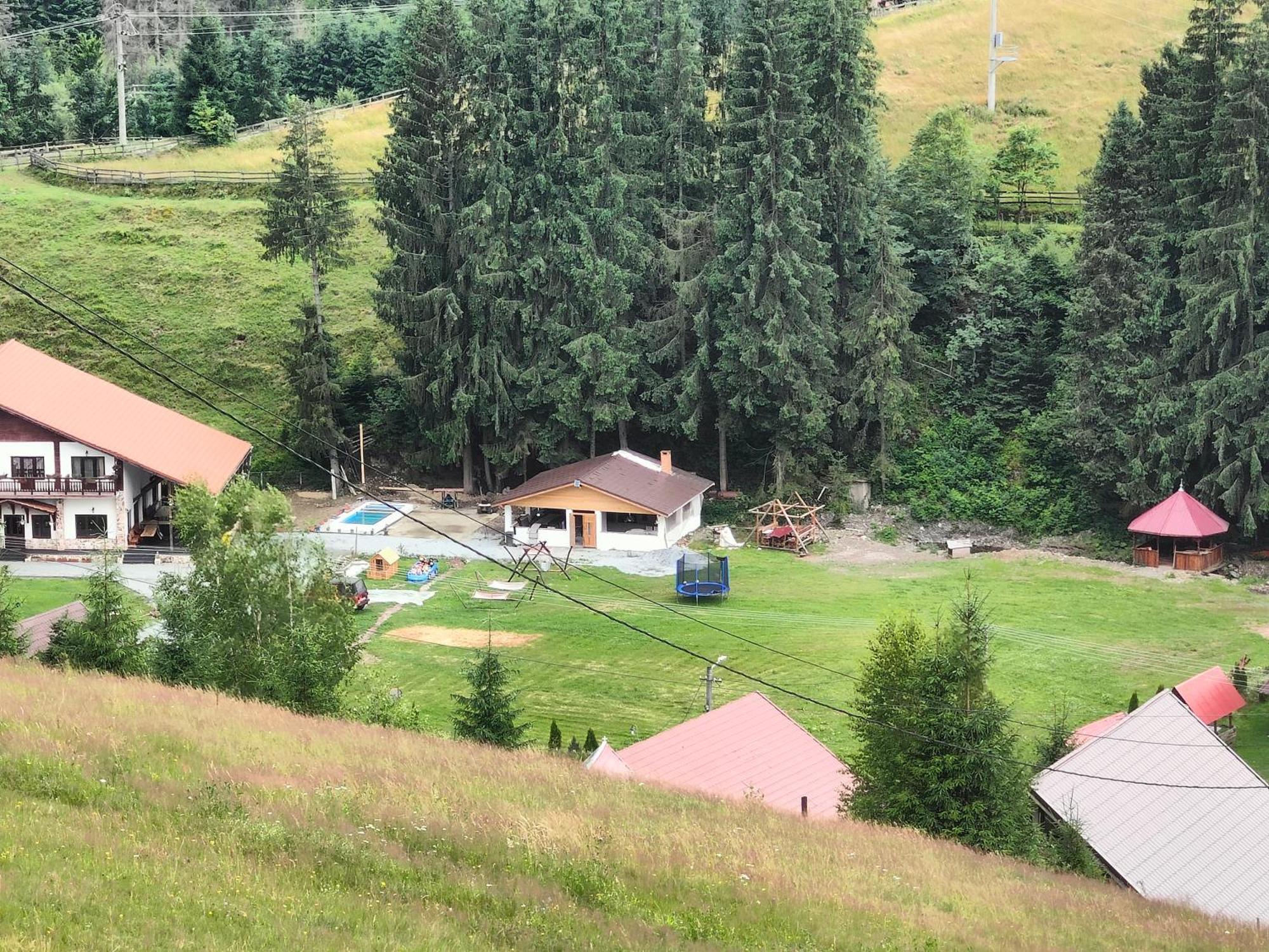 Pensiunea Trei Brazi Arieşeni Extérieur photo